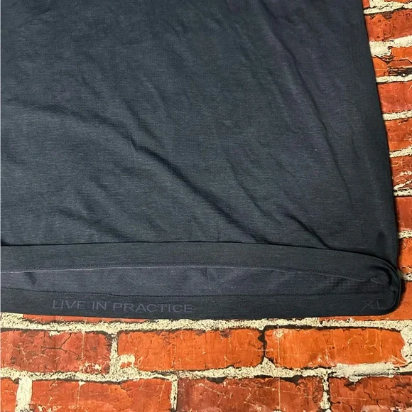 Mens lululemon polo - Picture 2 of 5